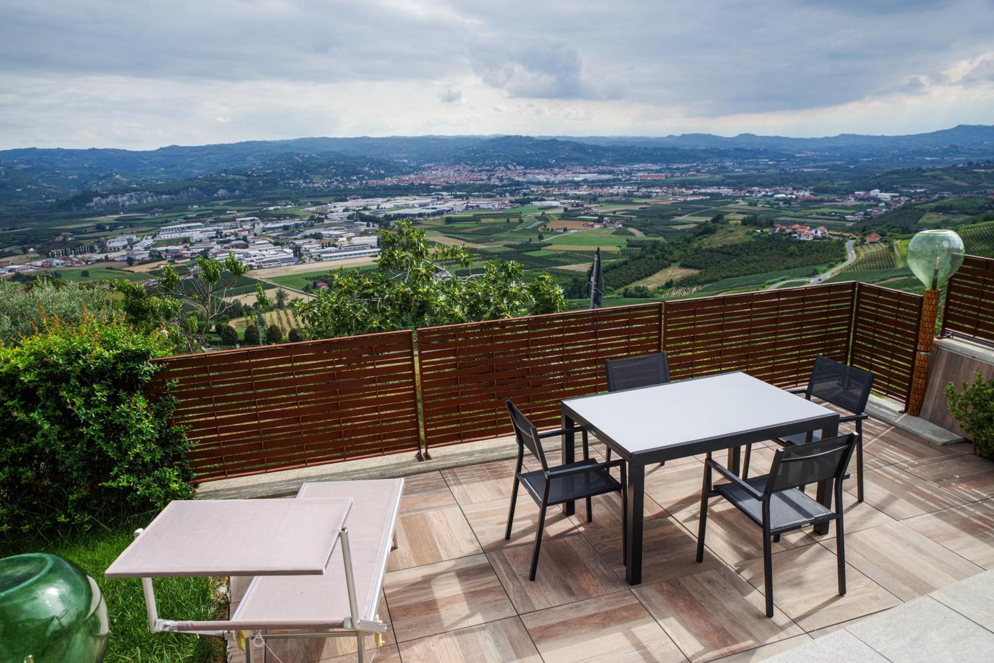 Vista Langhe - Cerratohouses Guarene Esterno foto