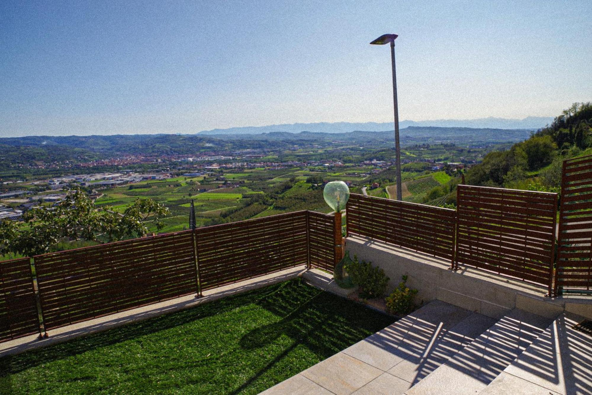 Vista Langhe - Cerratohouses Guarene Esterno foto